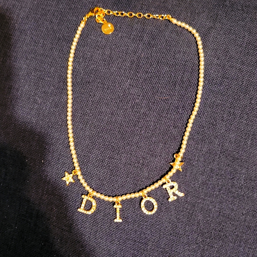 COPY - Dio(r)evolution pearl choker!